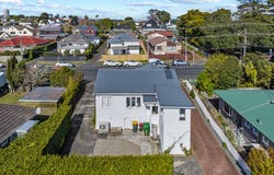 1/61 Shakespeare Road, Milford, North Shore City