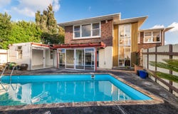 42 Te Kanawa Crescent, Henderson, Waitakere City
