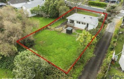 20 Gill Avenue, Te Atatu Peninsula, Waitakere City