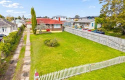 36 Fairdene Avenue, Henderson, Waitakere City