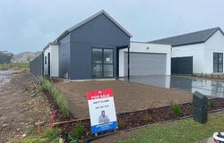 25 Ferndale Drive, Kawakawa Bay, Manukau City