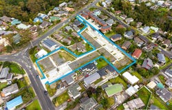 101 and 103 Awaroa Road, and 9 and 11 Sunhill Road, Sunnyval 9 & 11 Sunhill Road and 101 & 103 Awaroa Road, Sunnyvale, Waitakere City
