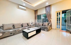 Nirouth, Chbar Ampov, Phnom Penh