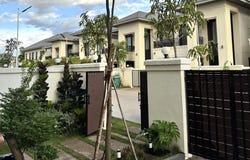 Sambuor Meas, Mukh Kampul, Kandal