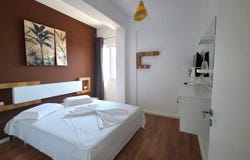 Sarandë, Vlorë 9701