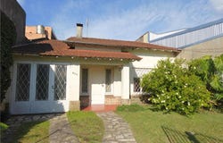 Riego Nuñez al 800, Turdera - Gran Bs. As. Sur, Buenos Aires