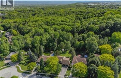 5 MAYS Crescent, Waterdown, Ontario L8B0G4