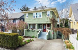 320 Moss St, Victoria, British Columbia V8V 4M9