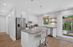 4251 Rue Badgley, Montréal, Quebec H4P1N9