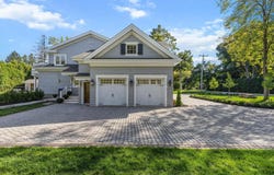 49 Rue Lakeview, Baie-d'Urfé, Quebec H9X 3B3