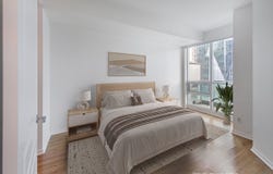 18 Yonge St, Toronto, Ontario M5E 1Z8