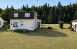 450 Route 132, Métis-sur-Mer, Quebec G0J1S0
