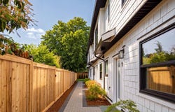 2118 Pentland Rd 3, Oak Bay, British Columbia V8S 2W4