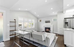 2508 Shakespeare St, Victoria, British Columbia V8R4G5