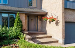 10 Rue Gervais, Kirkland, Quebec H9H5A1