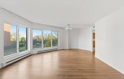 755 Rue Muir 302, Montréal (Saint-Laurent), Quebec H4L 5G9