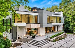 60 Forest Ridge Road, Richmond Hill, Ontario L4E 3L8