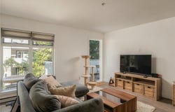 3230 Glasgow Ave 203, Saanich, British Columbia V8X 1M2