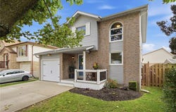 11 Sandalwood Drive, Waterloo, ON, Cambridge, Ontario N1P-1A5