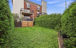 9005 Rue Le Corbusier 2, Brossard, Quebec J4Y 3K3