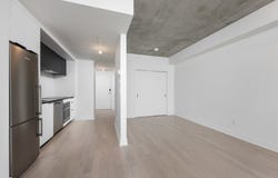 60 Rue de l'Éclipse 2513, Brossard, Quebec J4Z 0T8