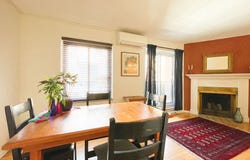 276 Av. du Mont-Royal E., Le Plateau-Mont-Royal, Quebec H2T1P5