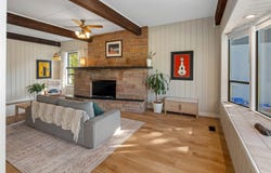 1556 Gladstone Ave, Victoria, British Columbia V8R 1S5