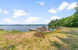 1 Ch. Harmony Bay, L'Île-du-Grand-Calumet, Quebec J0X1K0