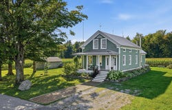 77 Ch. des Érables, Saint-Armand, Quebec J0J 1T0