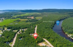 Rue des Pins, Mansfield-et-Pontefract, Quebec J0X1R0