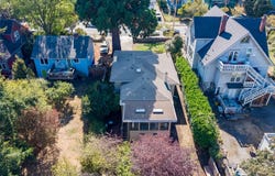 1556 Gladstone Ave, Victoria, British Columbia V8R 1S5