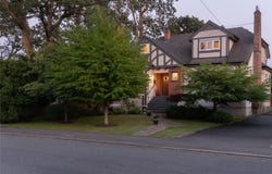 2125 Central Ave, Oak Bay, British Columbia V8S 2R4