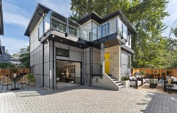 842 St. Denis Avenue, North Vancouver, British Columbia V7J 2G4