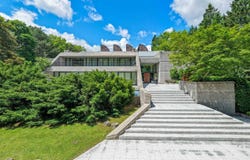 30 High Point Road, Toronto, Ontario M3C 2R3
