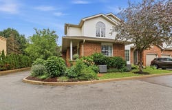 229 Baker Street 16, Waterloo, Ontario N2T 2R4