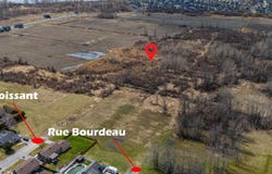 Rue Poissant, Salaberry-de-Valleyfield, Quebec J6T6J7