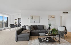80 Av. Lorne 607, Saint-Lambert, Quebec J4P 3R6