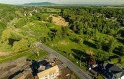 Ch. de la Montagne, Mont-Saint-Hilaire, Quebec J3G4S6