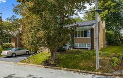 47 Kingston Crescent, Dartmouth, Nova Scotia B3A 2L9