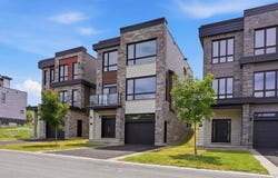37 Rue du Rivage, Hull, Quebec J8Z3R1