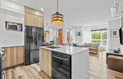 185 Rue De Langloiserie 208, Rosemère, Quebec J7A 0B2