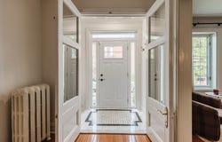 111 Av. Irvine, Westmount, Quebec H3Z 2K3