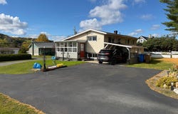 227 Rue Beaulieu, Causapscal, Quebec G0J1J0