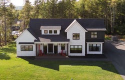 48 Heatherton Crescent, Fall River, Nova Scotia B2T0V1
