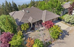 448 Viewcrest Road, Kelowna, British Columbia V1W 4K1