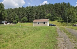 225 Rue Beaulieu, Causapscal, Quebec G0J1J0
