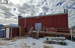 792 108th, North Battleford, Saskatchewan S9A2A4