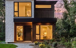1921 Tatlow Avenue, North Vancouver, British Columbia V7P3A2
