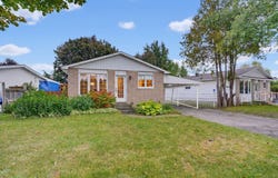 352 Rue A.-Gibeault, Gatineau, Quebec J8R1B7