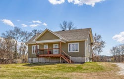 8 Ch. Bertrand, Gracefield, Quebec J0X1W0